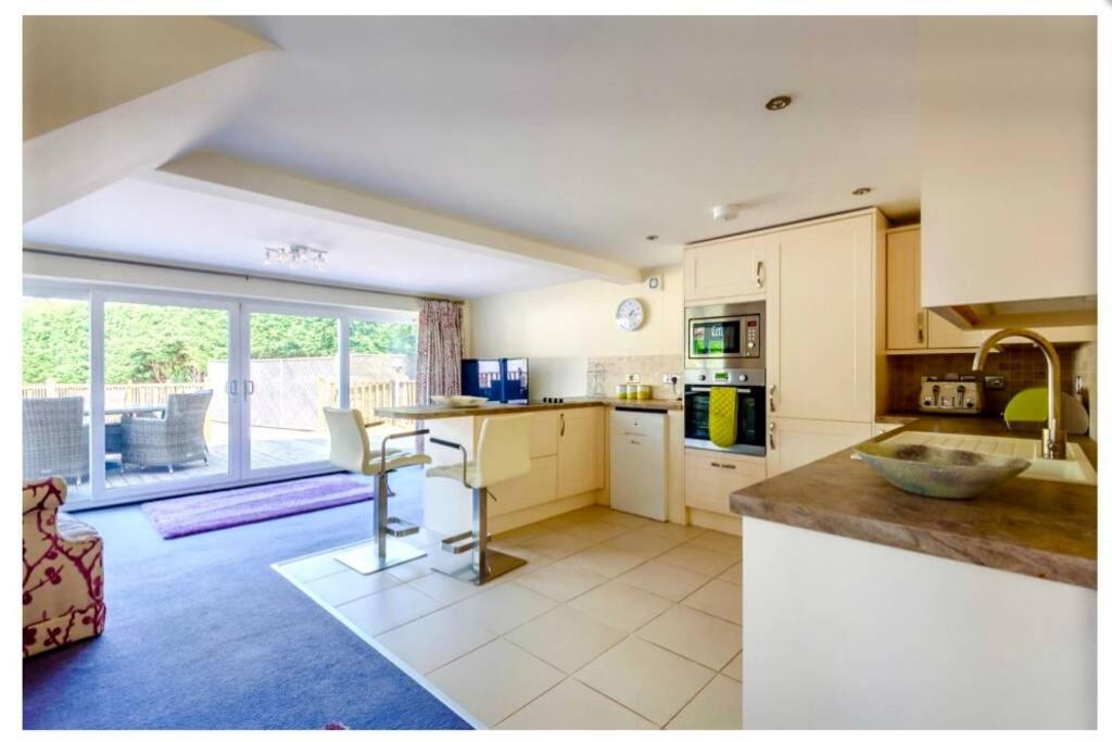Adorable 2 Bedroom Countryside Guesthouse Broome  Exterior foto
